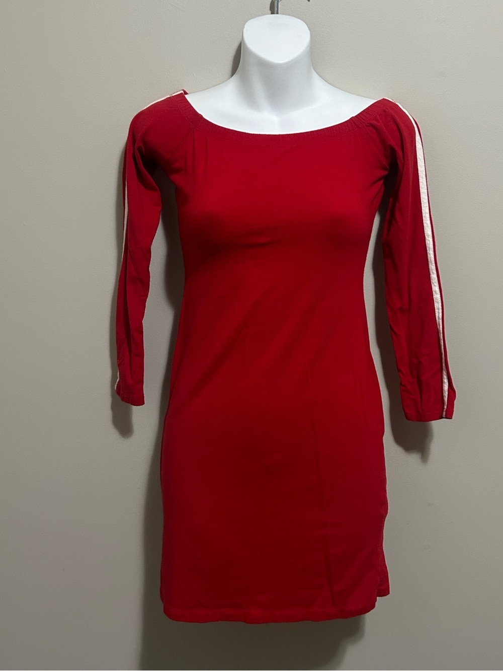 ⚡️2 for $38 Heart & Hips Red Off-the-Shoulder Long Sleeve Dress